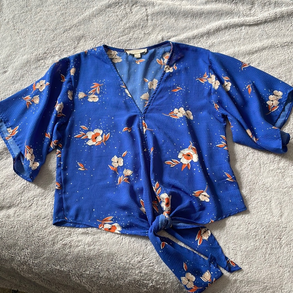 Blue flower printed top